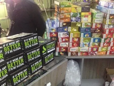 У предпринимателя изъяли 800 пачек незаконного кальянного табака