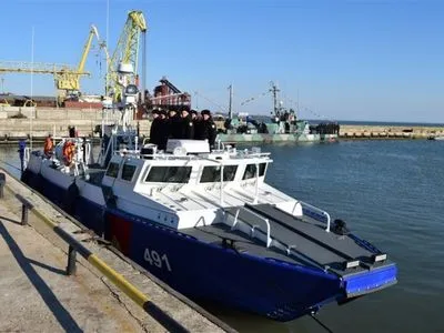 В районі Кримського мосту почали патрулювати нові катери Росгвардії
