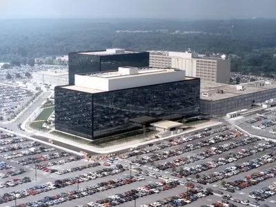 СМИ узнали о планах закрыть рассекреченную Сноуденом систему слежения в США