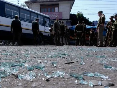 В подконтрольной Индии части Кашмира произошел взрыв ручной гранаты, более 30 раненых