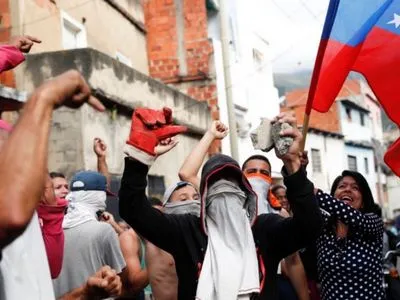 В Каракасе начались протесты из-за перебоев с электроснабжением