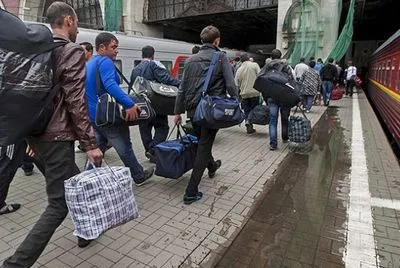 Официально в Украину прибывает больше иностранцев, чем выезжает украинцев