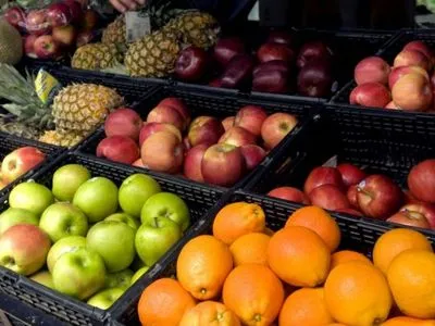 Минулого місяця в Україні подорожчали овочі та фрукти
