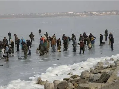 Береговая охрана США спасла 46 рыбаков со льдины