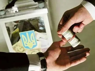 Аваков заявил о массовом подкупе избирателей при помощи админресурса