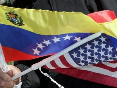 Под санкции США за связи с Мадуро попал российский банк