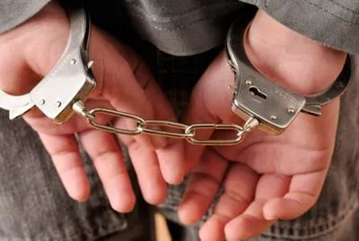 Несовершеннолетний сумчанин оказался под домашним арестом по подозрению в изнасиловании