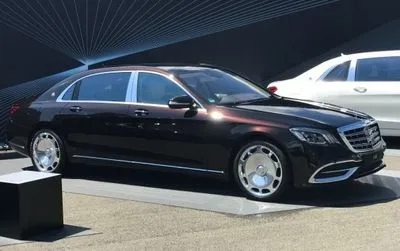 "Динамо" Суркиса завезло в Украину бронированные Maybach и Mercedes за 3,5 млн долларов