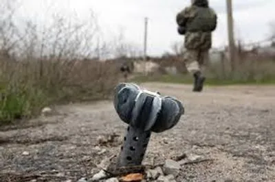 ОБСЕ зафиксировала на Донбассе свежие воронки