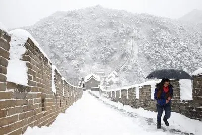Снегопад парализовал северо-восток Китая