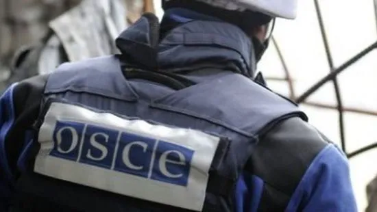 ОБСЕ зафиксировала на Донбассе свежие воронки от разрыва артснарядов
