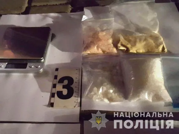 Одесские полицейские изъяли у наркодилера психотропную "соль" на 1 млн грн