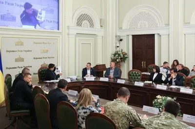 Винник: по Постановлению Правительства Тимошенко отчуждено чрезвычайно большое количество военного имущества