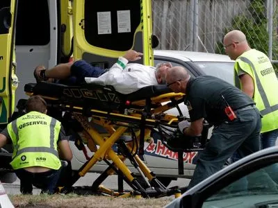 У Новій Зеландії сталося масове вбивство у мечеті, щонайменше 27 загиблих