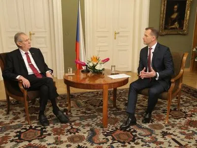 Президент Чехии заявил, что гордится отношениями с РФ и Китаем, а также поддерживает целостность Украины