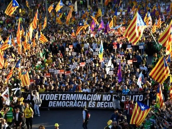 Акція прихильників незалежності Каталонії зібрала у Мадриді понад 50 тисяч людей