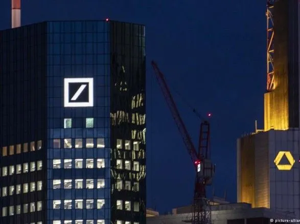 Deutsche Bank та Commerzbank ведуть переговори про злиття