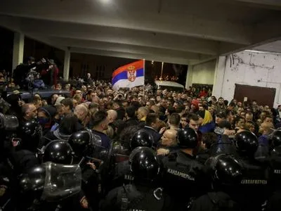 МВД Сербии сообщило о задержании семи участников протестов в Белграде