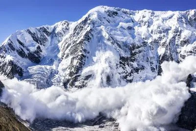Лавинная опасность продержится высокогорье Закарпатья до завтра