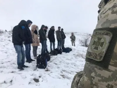 На Луганщині ліквідували канал незаконного переправлення мігрантів з Росії
