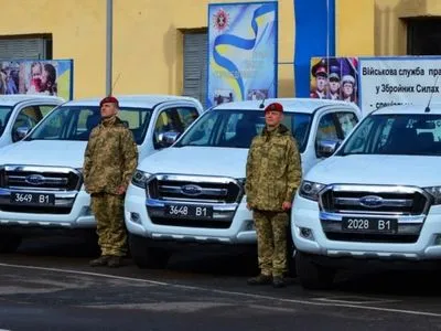 Подразделения ВС Украины получили более 50 автомобилей от Канады