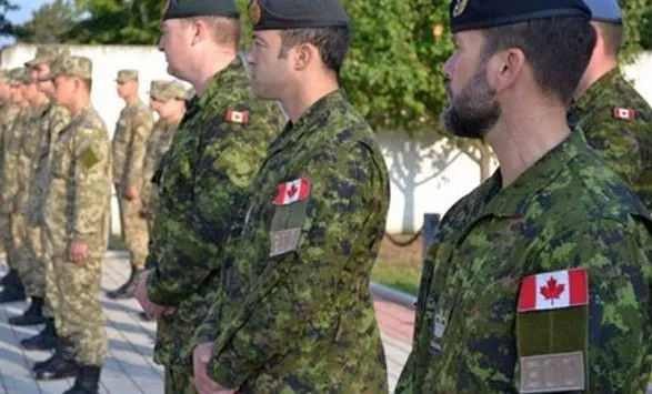 Канадские военные инструкторы продолжат миссию в Украине