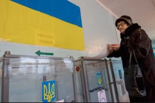 Тимошенко и Зеленский проходят во второй тур выборов - соцопрос
