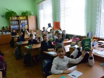 Сергей Токарев: ЛакіБукс дарит современный нон-фикшн киевским школьникам