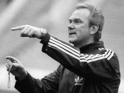 Лобановский вошел в десятку лучших тренеров в истории футбола