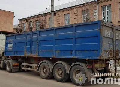 В Житомирской области задержали львовский мусоровоз