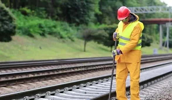 Железнодорожникам обещают повышение зарплаты на 15%