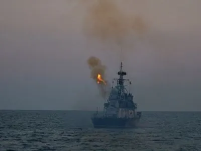 Українські військові відпрацювали артилерійські стрільби на морі