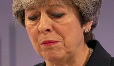 Мей заявила, що відчуває величезний жаль через відстрочку Brexit
