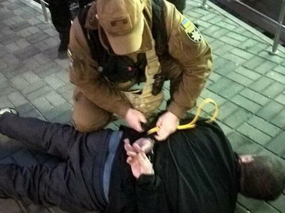 Муниципальная охрана Киева обезвредила наркомана, угрожал врачам