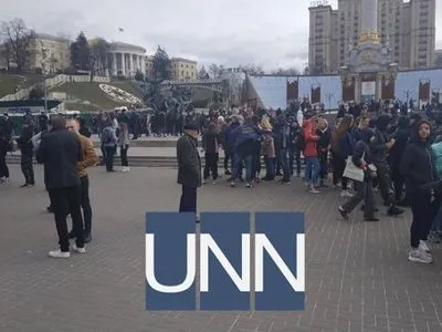 У центрі Києва почався збір на акцію проти корупції в оборонці