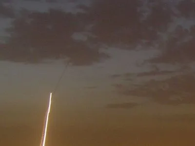 ВС Израиля зафиксировали запуск ракеты по югу страны из сектора Газы, опубликовано видео