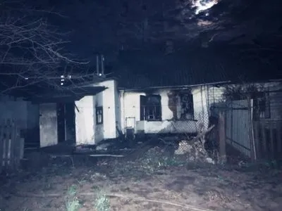 В Житомире при пожаре в квартире погибли два человека