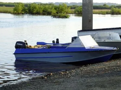 В Полтавской области нашли перевернувшуюся моторную лодку
