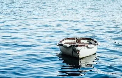 Знайшли тіло одного із чотирьох зниклих на Дніпрі, які перекинулись на човні
