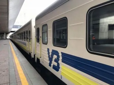 В Украине с 31 марта поезда будут курсировать по летнему времени
