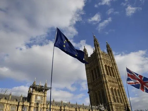 Британские депутаты отвергли все альтернативные варианты соглашения с ЕС по Brexit