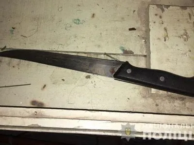 В Мариуполе мужчина с ножом ранил и грабил людей, двое в тяжелом состоянии