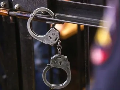 Трех иностранцев арестовали за нападение на ювелирку в Борисполе