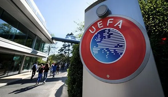 УЕФА планирует установить граничные цены на билеты в еврокубках