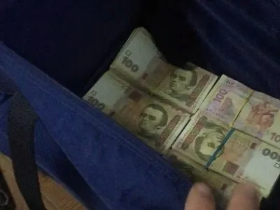 В Киеве у женщины вырвали пакет с деньгами на покупку квартиры