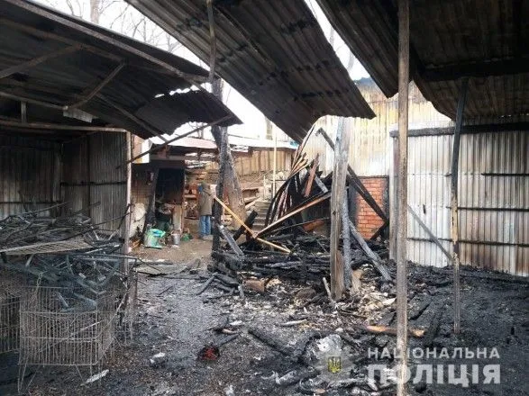 Масштабна пожежа на буковинському ринку: вогонь знищив більше 10 кіосків