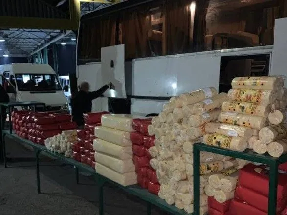 Чоловік намагався ввезти з Польщі в Україну майже 800 кг твердого сиру
