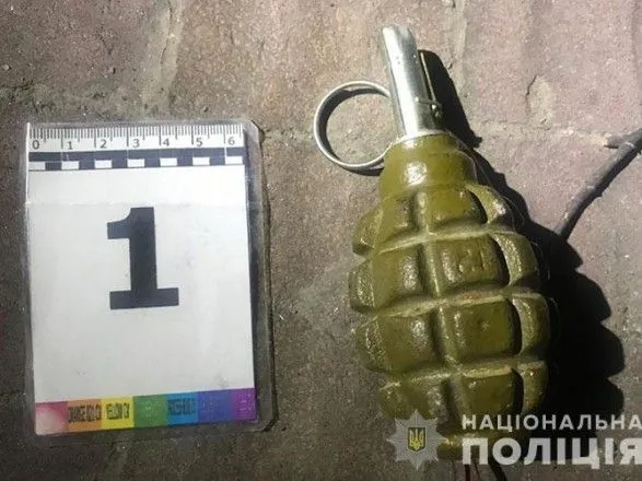 Возле детской площадки в Тернополе нашли гранату