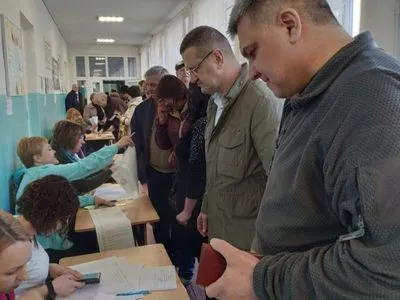 В прифронтовой Авдеевке избирательные участки работают в штатном режиме