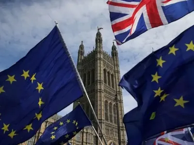 Британський парламент знову відкинув усі альтернативи угоди з Brexit